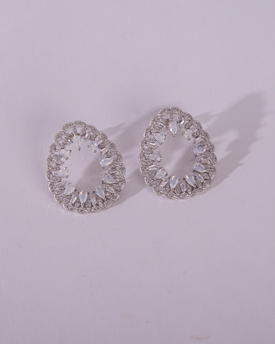 Brinco Oval Gotas, Prata 925, Zircônia lapidação gota e brilhante, Banho de ródio (foto 1)